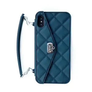 Funda de teléfono acolchada verde oscura con correa de cadena cruzada estuche de silicona
