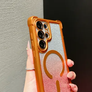 Vue détaillée de la coque de téléphone magnétique à paillettes avec coins galvanisés.
