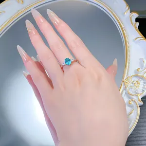 Eleganter 925 Silber erstellter Paraiba Turmalin Ring mit einem 6x8mm ovalen Stein.