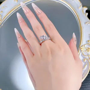 S925 zilveren markies witte diamant wikkelring, prachtig luxe design voor damesdagkleding.