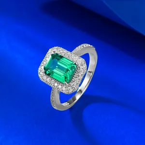 Silber Ring mit grünem Zirkonia Smaragdschliff Vintage Halo elegante Schmuck Detailansicht