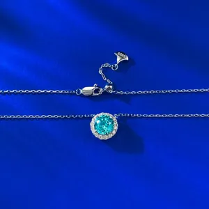 Collier pendentif rond classique en argent S925 avec oxyde de zirconium bleu pour femmes