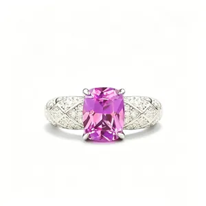 Wunderschöner 925 Silber Kissen Rosa Saphir Ring mit funkelnden Rauten Diamanten.
