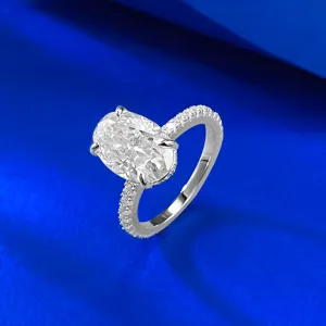 Detailed showcase of the exquisite S925 sterling silver oval cut moissanite ring.