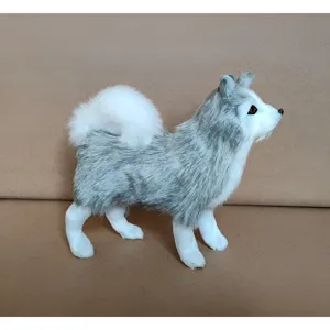 Simulation plush dog model detail view, realistic gray and white fur design for display.