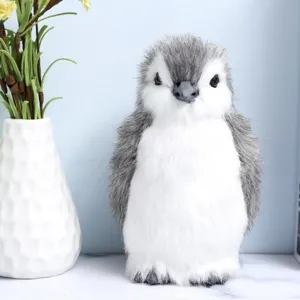 Figurina di Pinguino di Simulazione Pelliccia Artificiale Simpatico Modello Animale Decorazioni per la Casa Ornamento da Scrivania Regalo di Natale