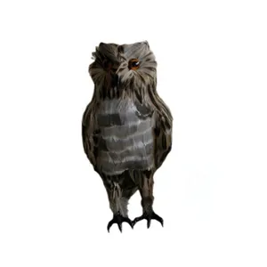 Simulation feather owl figurine realistic bird model for photography props and home decor.