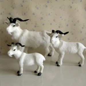 Figurina di Capra Simulata Modello Animale Vera Pelliccia Decorazione da Scrivania Ornamento di Capra Bianca Realistica
