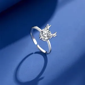 Anello aperto in argento con zircone rotondo brillante e grazioso dettaglio di corna.