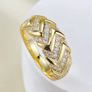 Anillo chevron pavé de plata S925 bañado en oro circonita brillante joya elegante