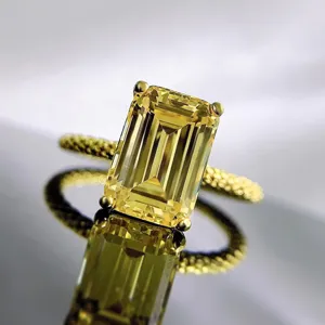 Eleganter 7x10mm Asscher Schliff gelber Zirkonia Ring aus S925 Silber vergoldet.
