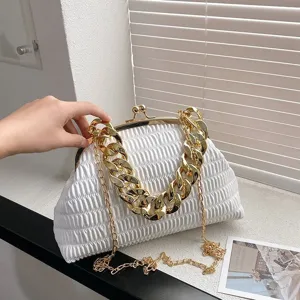 Minimalist pleated shoulder bag with chunky gold chain, stylish women's clutch handbag for daily use.