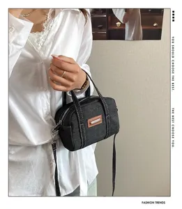 Retro Jeans Handtasche für Damen, lässige Reißverschluss Kissen Umhängetasche mit Griff.