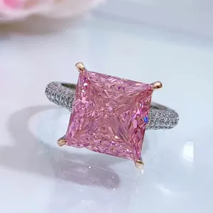 Anillo de diamante rosa corte princesa banda plateada pavimentada anillo de lujo