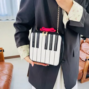 Fashionable piano keys design crossbody chain bag for women, cute creative mini shoulder bag.