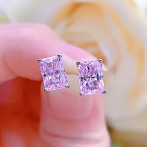Strahlend geschliffene rosa Edelstein Ohrstecker aus S925 Silber, elegant und glänzend für Damen.