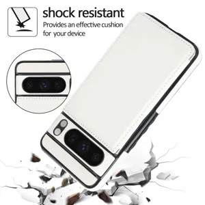Funda de protección de cuero con ranura para tarjetas antichoque y detalle de soporte