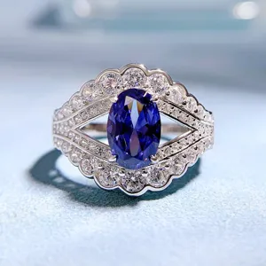 Anello in Argento Sterling 925 Tanzanite Blu Ovale per Donna Dolce Grappolo di Fiori Intarsiato Strass Anello con Diamante ad Alto Carbonio Gioielli da Sposa
