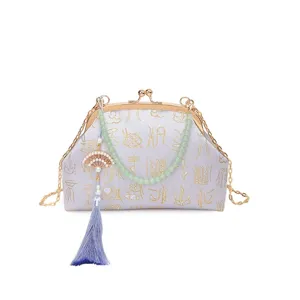 Chinese style vintage clutch bag embroidered kiss-lock handbag with pearl tassel pendant