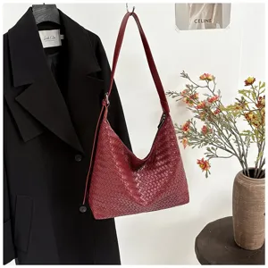 Burgundy woven leather hobo shoulder bag, stylish casual large capacity daily tote purse for women.