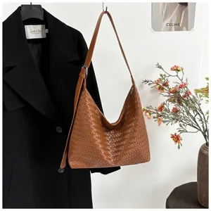 Brown woven shoulder bag for women, stylish large capacity hobo tote bag daily commuting.