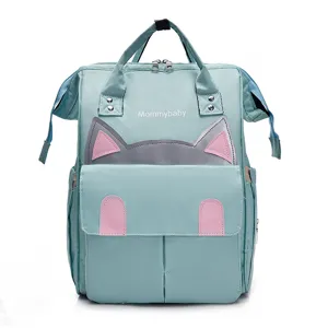 Großer Wickelrucksack für Mütter mit süßem Katzenohren-Design und isolierten Flaschenfächern.