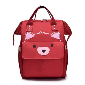 Roter Cartoon Bär Wickelrucksack mit großer Kapazität für Babypflege Reisen und Alltag.