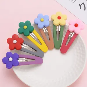 Colorées pinces à cheveux fleurs mignonnes pinces BB en résine accessoires pour filles.