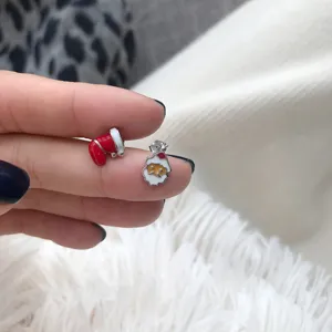 Weihnachten Emaillierte Ohrringe, süßer Weihnachtsmann und Strumpf Design, Silber 925 Schmuckstück.