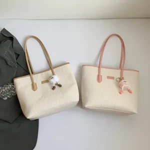 Cute debossed large capacity commute tote bag 2025 spring new fashion contrast shoulder bag