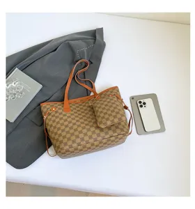 Fashion checkered tote bag for women, large capacity shoulder bag with pouch stylish.