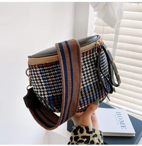 Houndstooth crossbody shoulder bag with wide strap, trendy chic fall winter women handbag