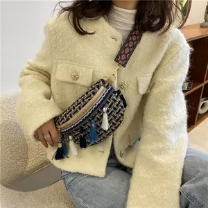 Gewebte Tweed-Quasten-Brusttasche mit breitem Ethno-Gurt, modische Umhängetasche für Damen.