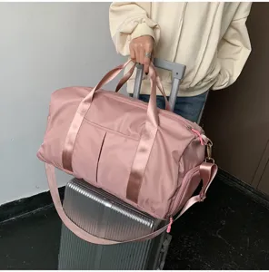 Korean style pink travel duffel bag, large capacity waterproof fitness luggage bag detail
