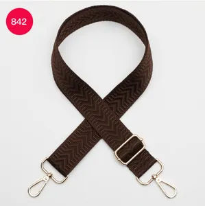 Courroie de sac de rechange tressée marron avec motif chevron et quincaillerie dorée pour sacs à main.