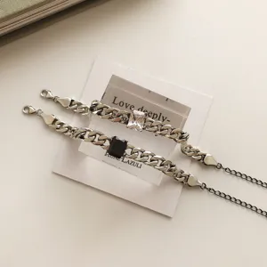 Pulsera de cadena de plata esterlina 925 retro con cuadrados de piedras preciosas.