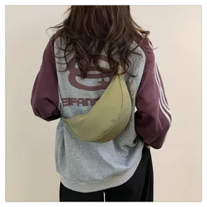 Nylon crescent crossbody bag for women, lightweight casual dumpling shoulder bag, green.