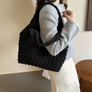 Borsa tote nera stropicciata da donna, grande capacità, elegante borsa a tracolla casuale.