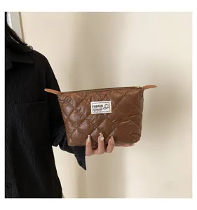 Bolsa cosmética marrón acolchada de estilo coreano, estuche de maquillaje con cremallera.