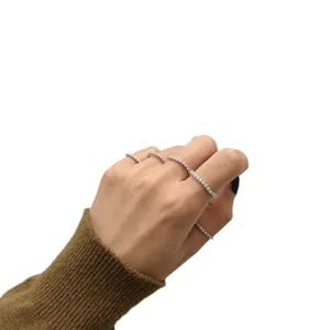 Anelli impilabili minimalisti in argento con zirconi per donne gioielli eleganti mano