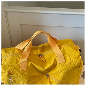 Bolso de viaje amarillo detalle, bolsa deportiva fitness yoga impermeable color sólido.