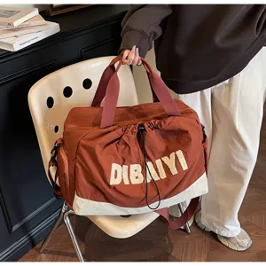 Stylish short-trip travel bag with minimalist design for daily commuter crossbody use.