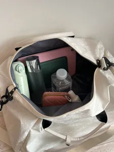 Sac de voyage imperméable léger sac de sport épaule pour week-end fitness et loisirs.
