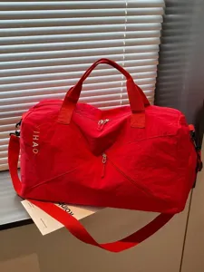 Bolsa de viaje roja, bolsa de deporte unicolor, bolso impermeable para fitness al aire libre.