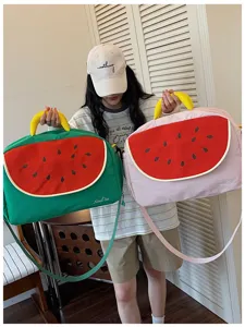Grazioso borsa da viaggio ricamata con anguria grande capacità borsa a tracolla casual da donna