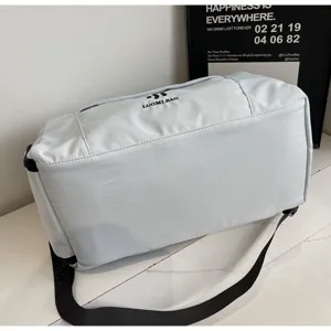 Lightweight large capacity travel duffel bag gym luggage fitness yoga storage bag detail view
