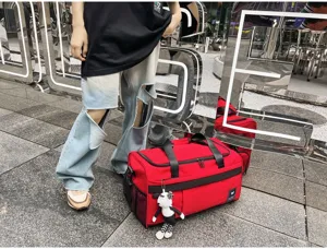 Large capacity travel duffel bag with shoulder strap, trendy gym sports luggage bag for men.