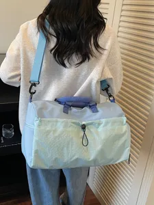 Grand capacite sac de voyage sport fitness mode fourre-tout pour utilisation quotidienne.