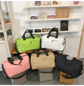Large capacity sports duffel travel bag, waterproof outdoor fitness luggage with multi-color options.