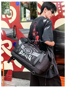 Grand sac de voyage noir multifonctionnel pour hommes, sac à dos élégant pour étudiants.